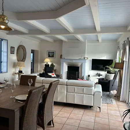 Maison De 6 Pers Avec Piscine A - Fr-1-224b-240 * La Gueriniere