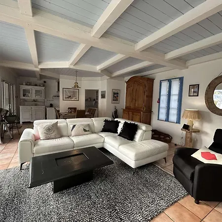 Hébergement de vacances Maison De 6 Pers Avec Piscine à - Fr-1-224b-240