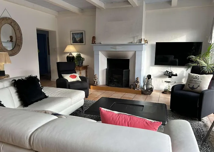 Hébergement de vacances Maison De 6 Pers Avec Piscine à - Fr-1-224b-240 *