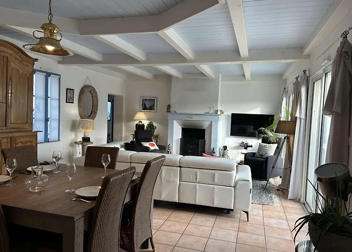 Maison De 6 Pers Avec Piscine à - Fr-1-224b-240 * La Guérinière