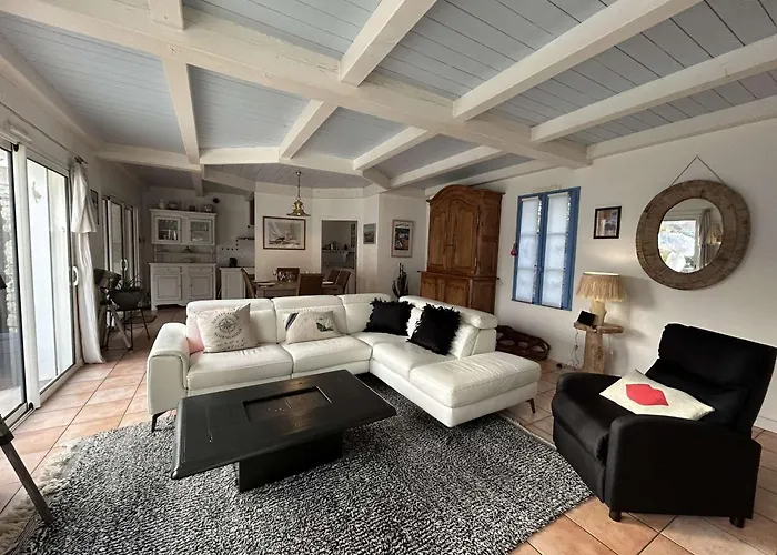 Hébergement de vacances Maison De 6 Pers Avec Piscine à - Fr-1-224b-240